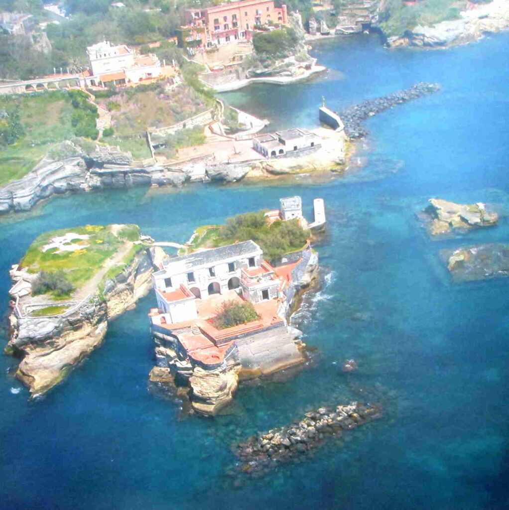 Isola della Gaiola, Napoli: perché la chiamano "la ...