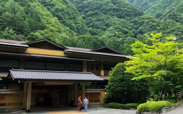 nishiyama onsen keiunkan giappone hotel piu antico mondo